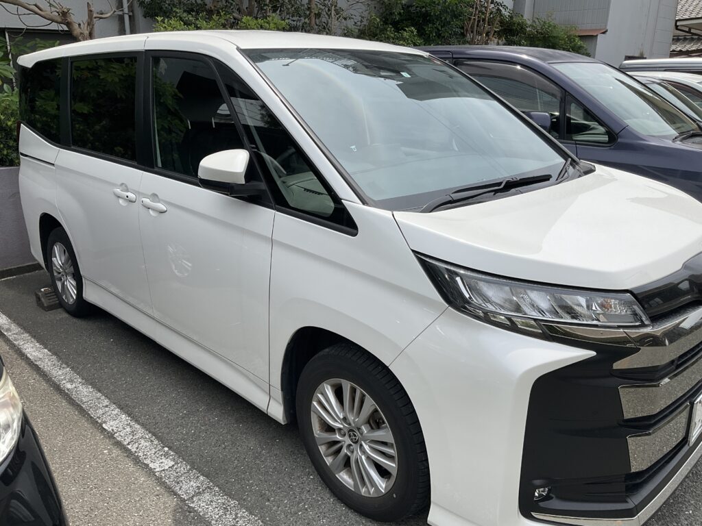 須恵町対応のデイサービス須恵便送迎車