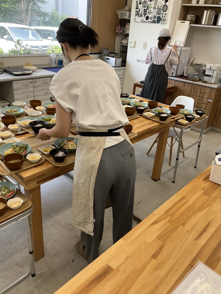福岡市東区対応の通所介護施設お食事