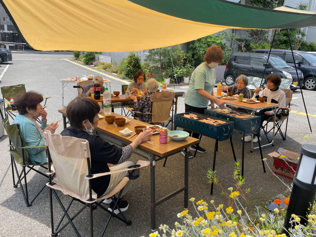 福岡市東区対応の通所介護施設バーベキュー